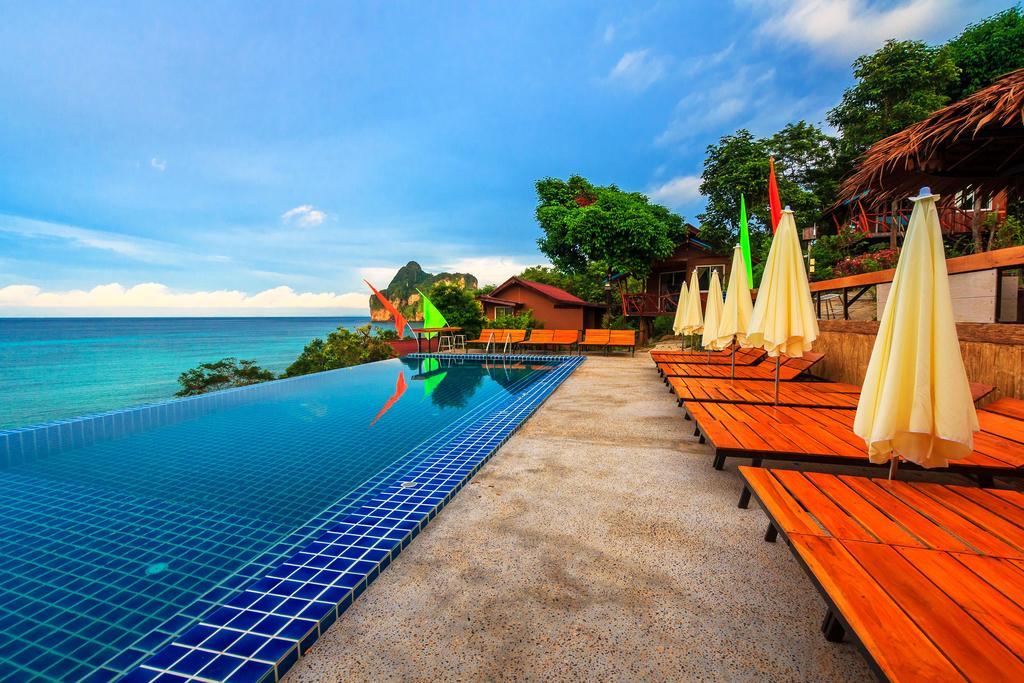 Phuphaya Seaview - Adult Only Resort
