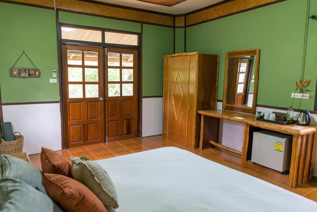 Oasis Yoga 2*