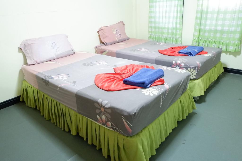 Hostel Harmony House-sha *