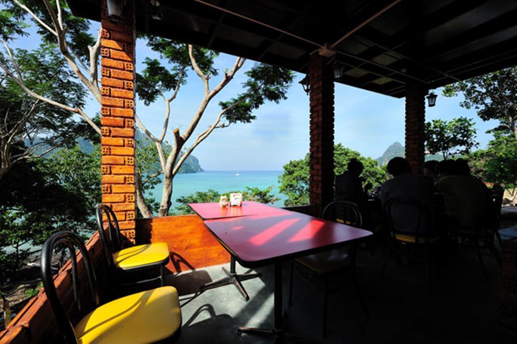 Phuphaya Seaview - Adult Only Resort