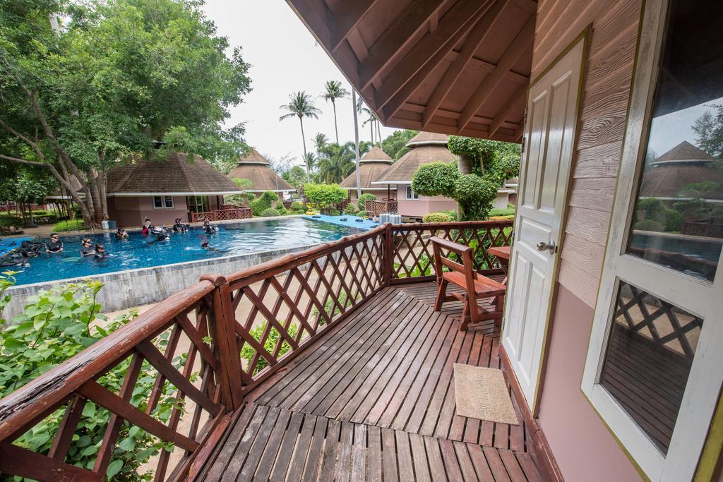 Coral Grand 3* Koh Tao