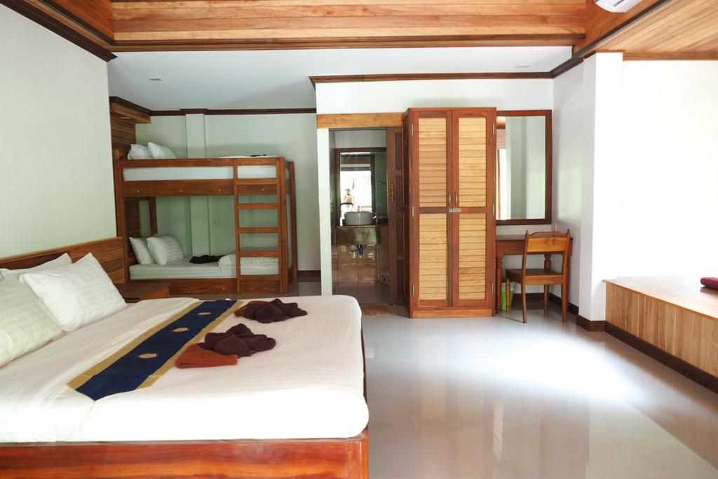 Resort Blue Diamond