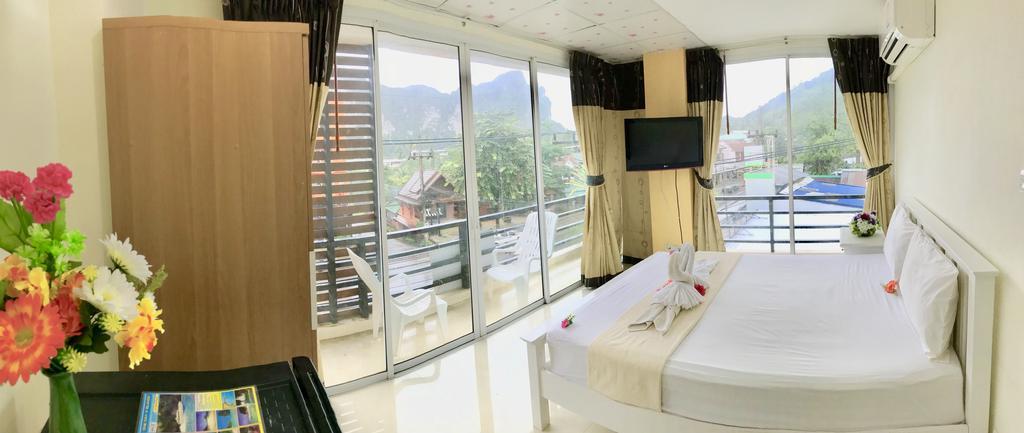Aparthotel J 2*
