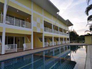 Oyo 75361 Phuket Airport Sonwa 3*