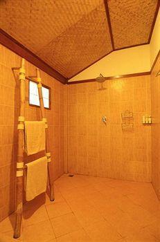 Resort Palm Leaf 3*