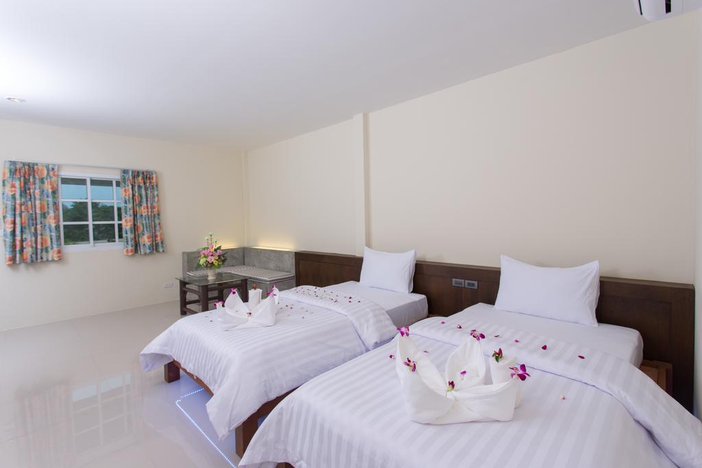 Suksompong Resort 3*