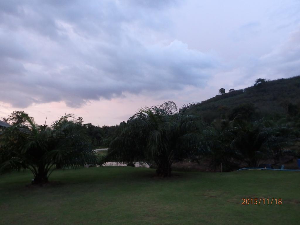Suksompong Resort