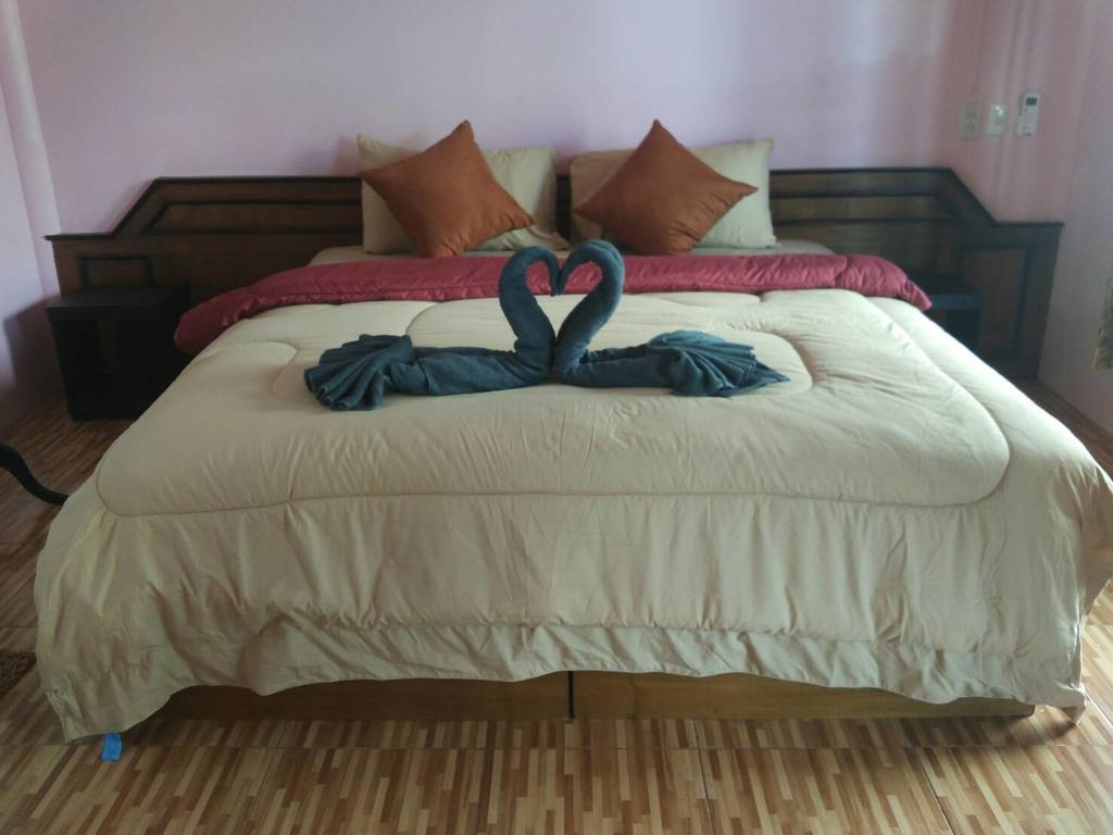 Chomlay & Restaurant Guest house 2*