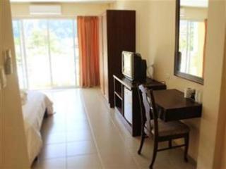 Number 1 & Restaurant Hotel Ao Nang
