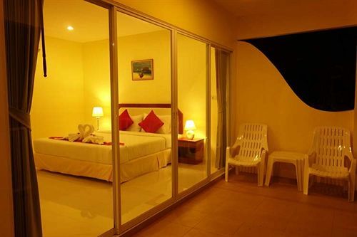 Oyo 75361 Phuket Airport Sonwa 3*