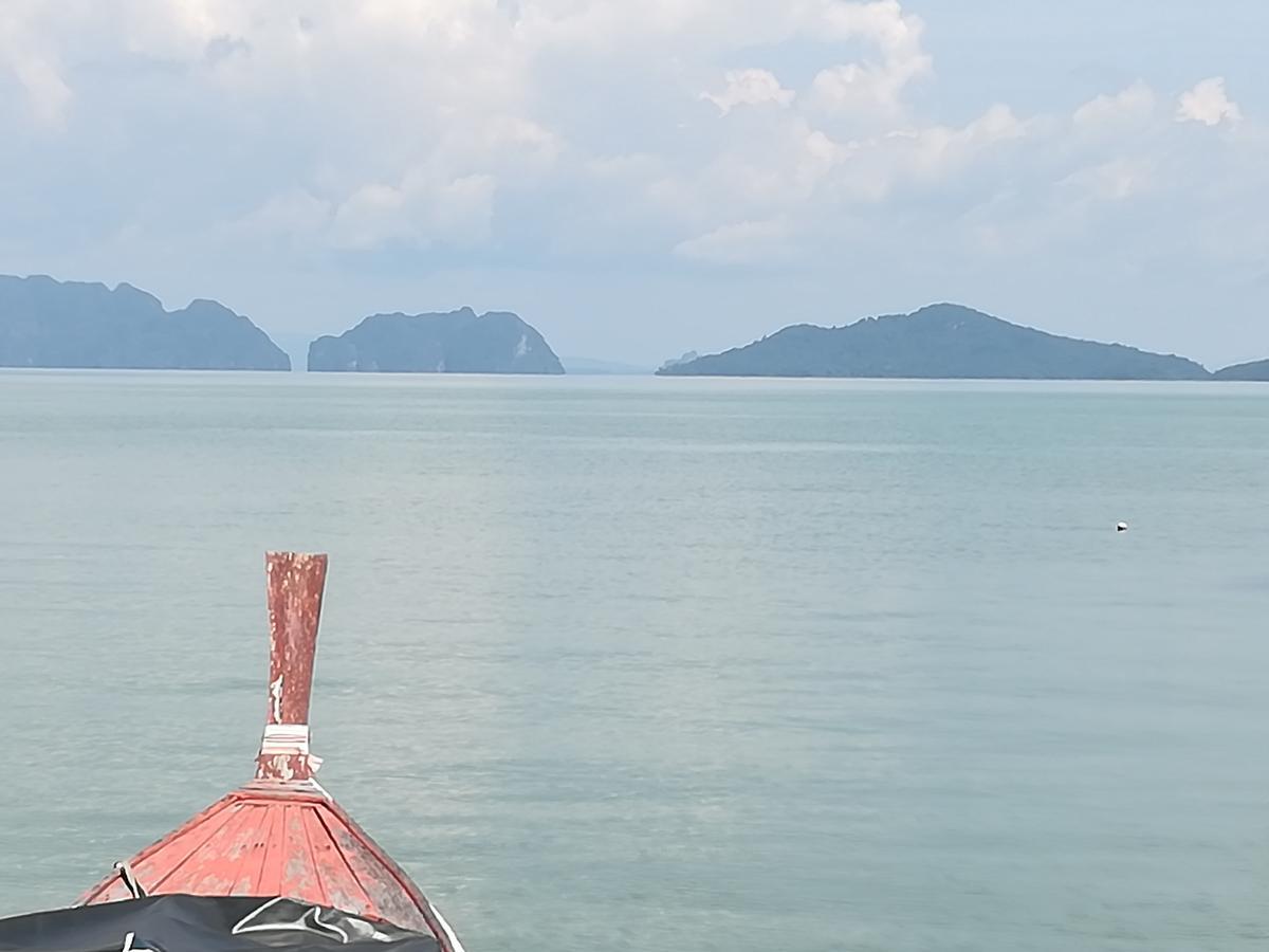 Chomlay & Restaurant