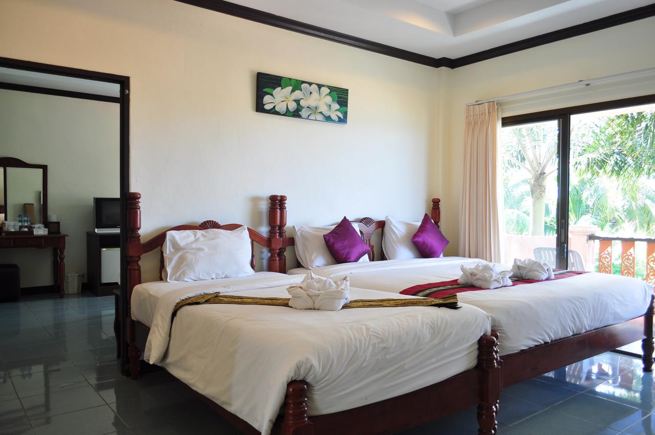 Lanta Seafront Resort 3*