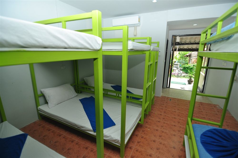 Backpacker Hostel *