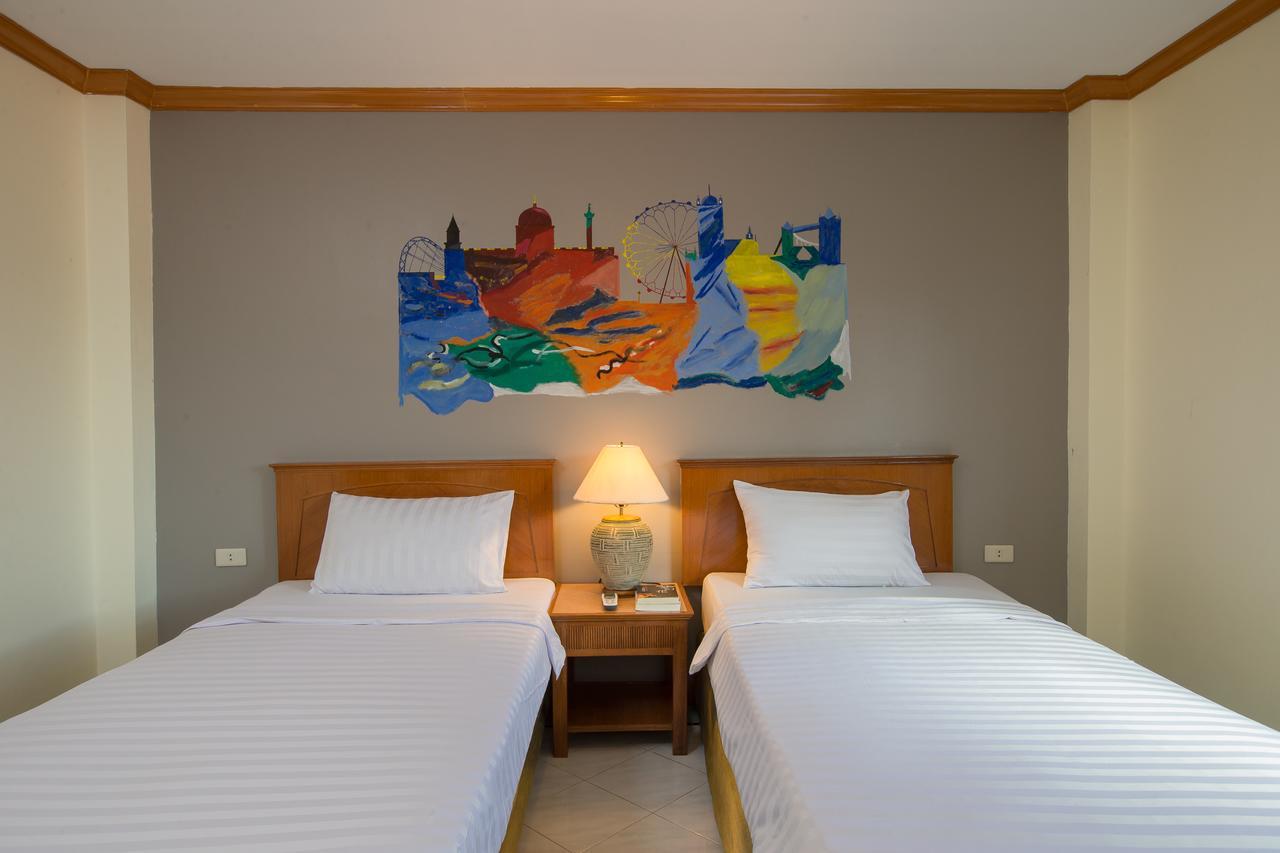 Baan Phil Hotel