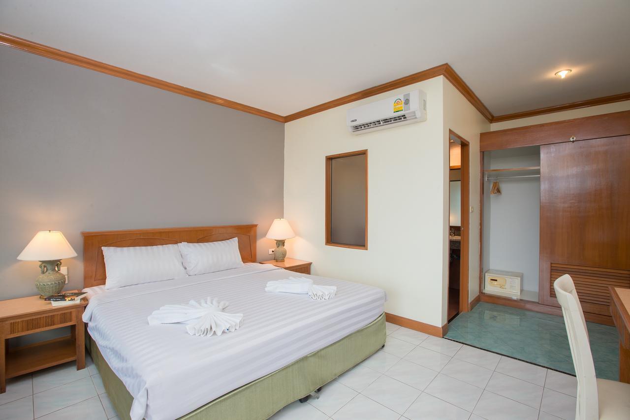 Baan Phil Hotel Ban Dong Kham
