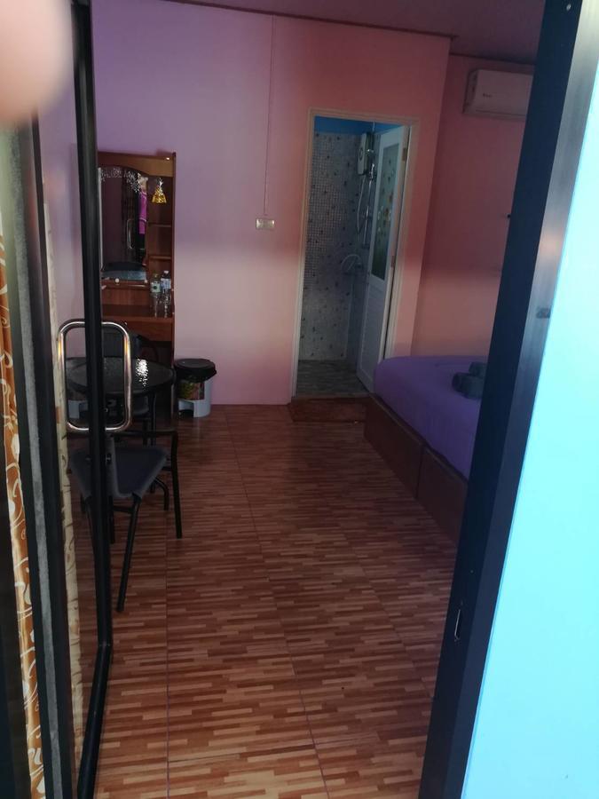 Guest house Chomlay & Restaurant 2*
