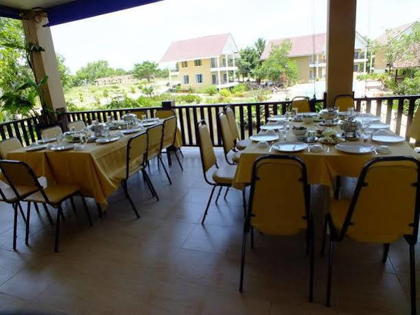 Resort Water Palm