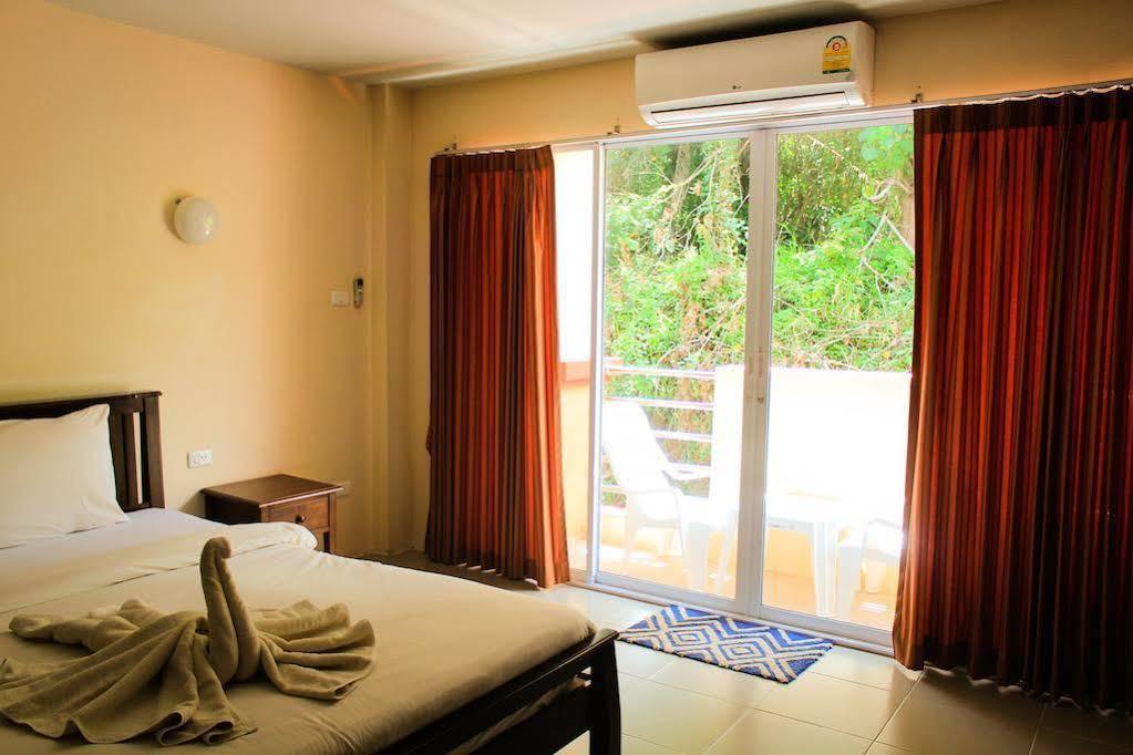 Hotel Number 1 & Restaurant Ao Nang