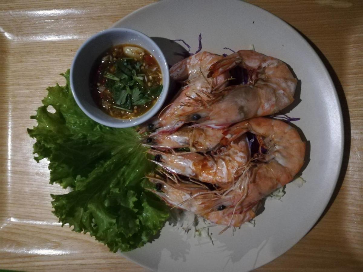 Chomlay & Restaurant 2*