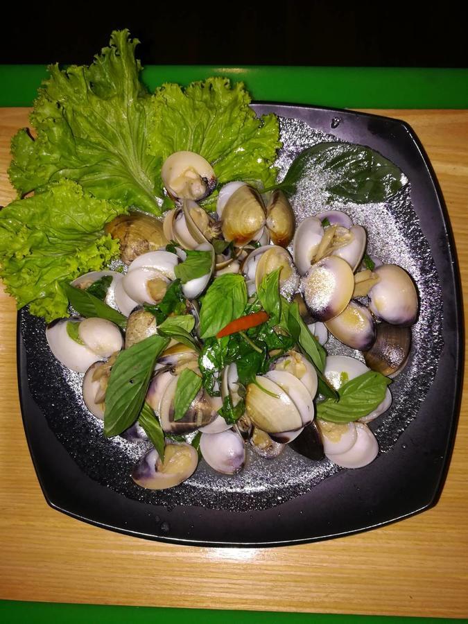 Chomlay & Restaurant 2*