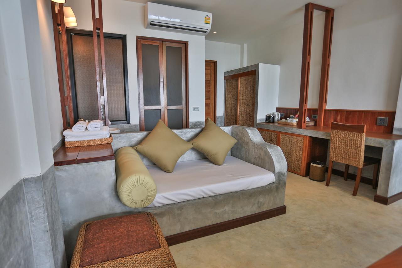 Sai Daeng Koh Tao