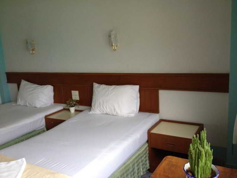 Aparthotel J 2*