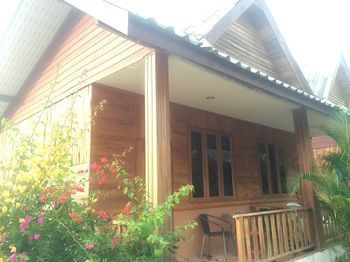 Apartment Poonsap Ban Ai Dao