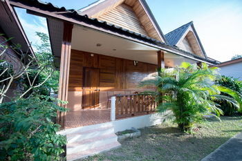 Apartment Poonsap Ban Ai Dao