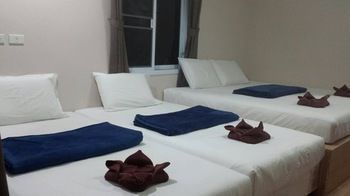 Hostel Sairee Center *