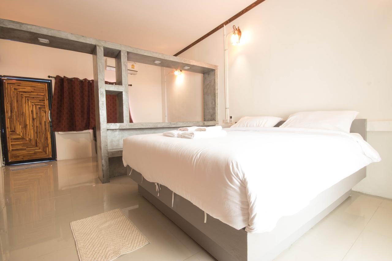 Ava Boutique Koh Tao
