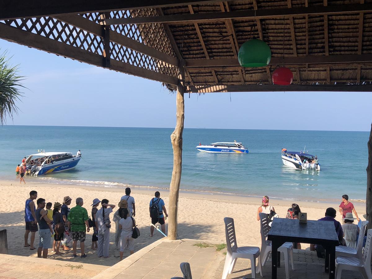 Resort Lanta Seafront