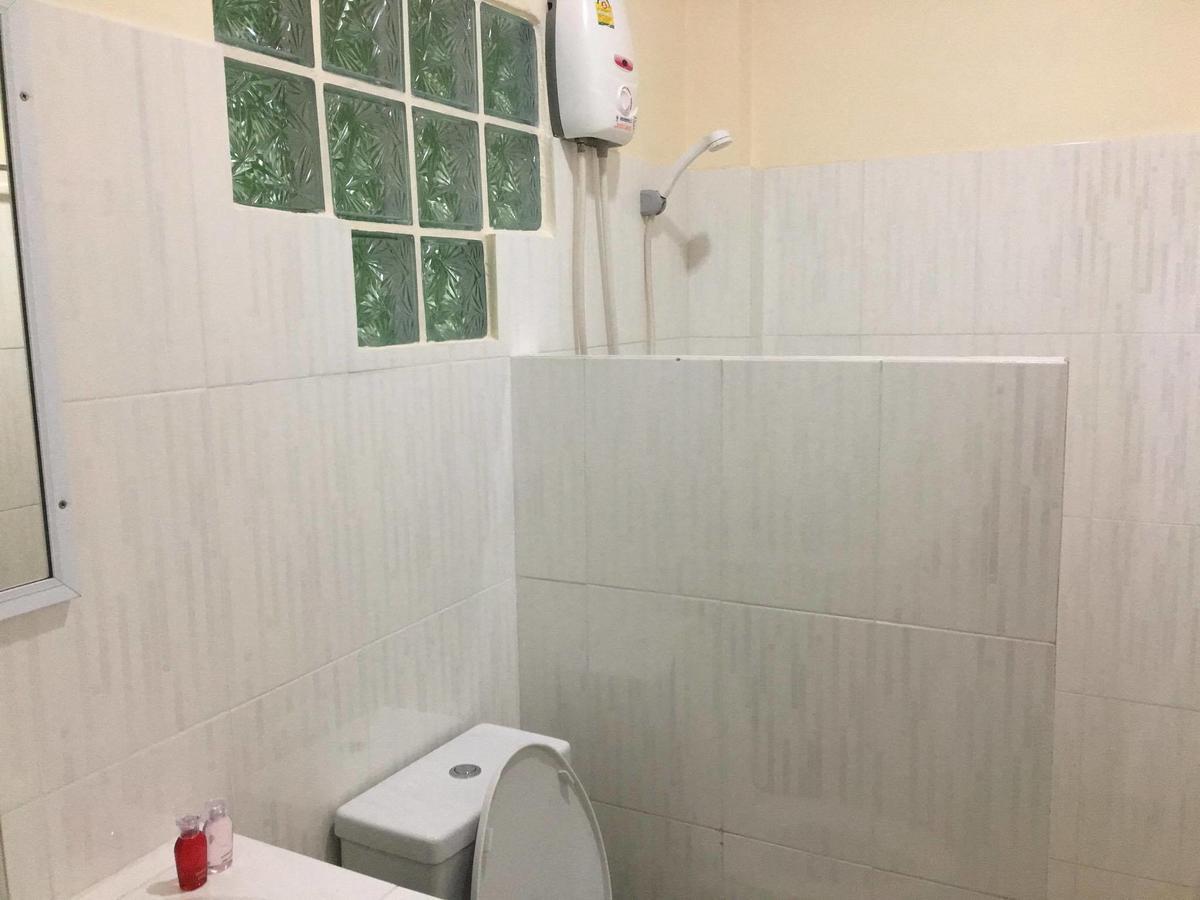 Budchui Hostel *