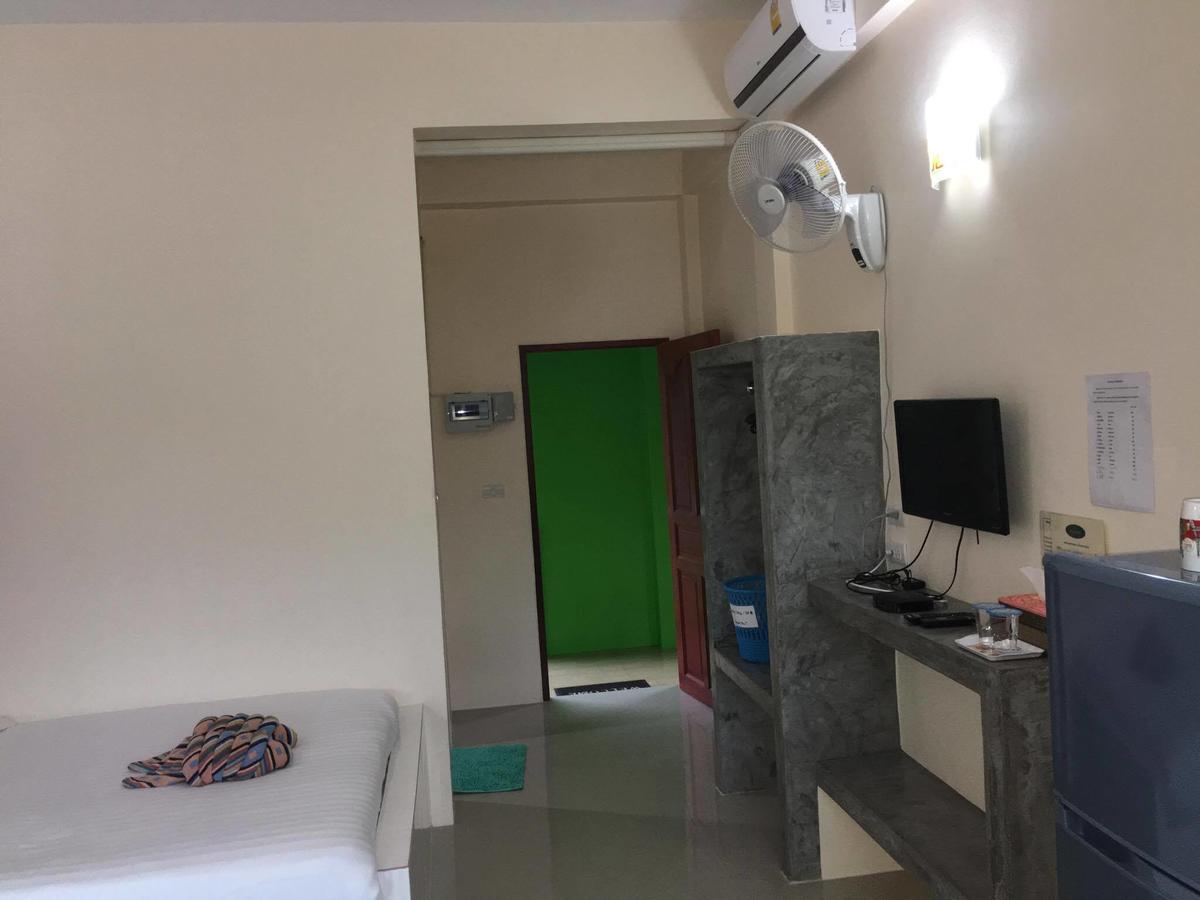 Budchui Hostel *