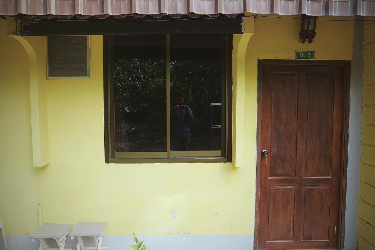 Marina Hut