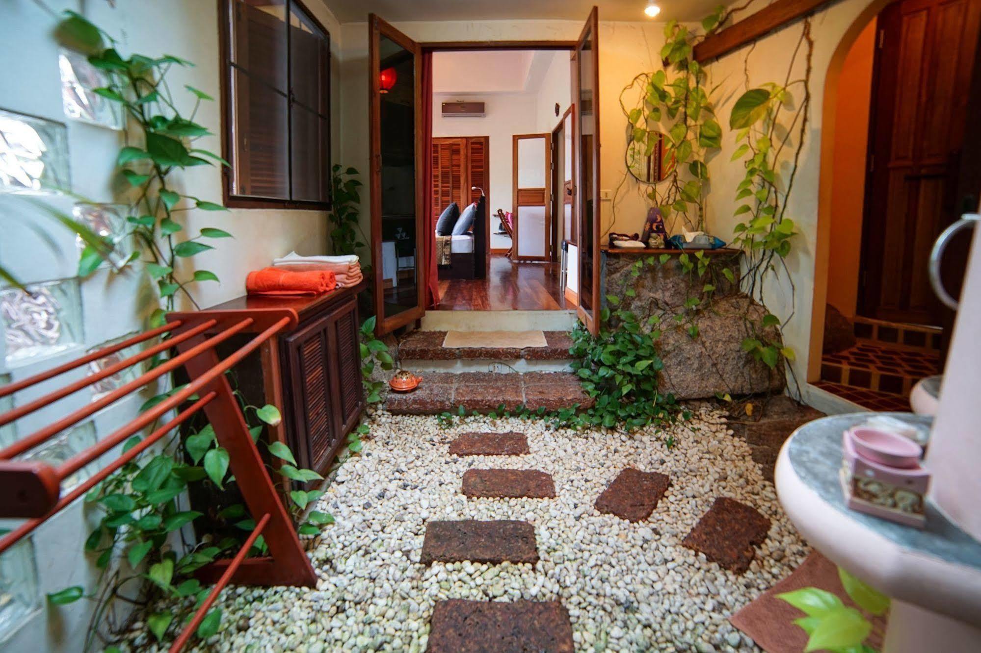 La Cigale Bed & Breakfast Koh Tao
