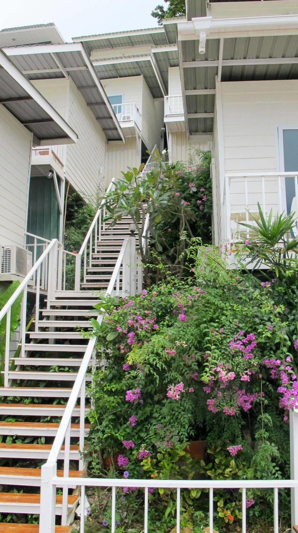 Uphill Lodge Phi Phi Don