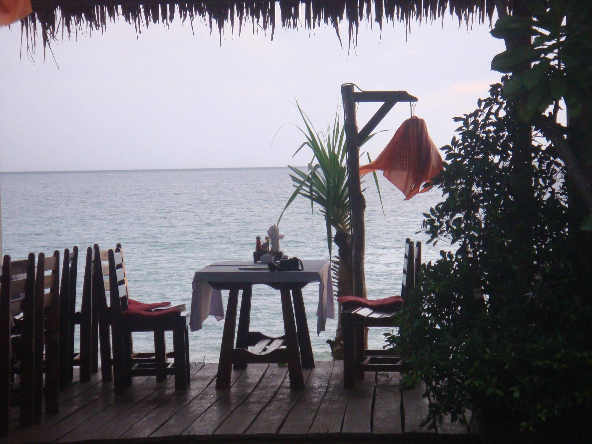 Lanta Seafront Resort 3*