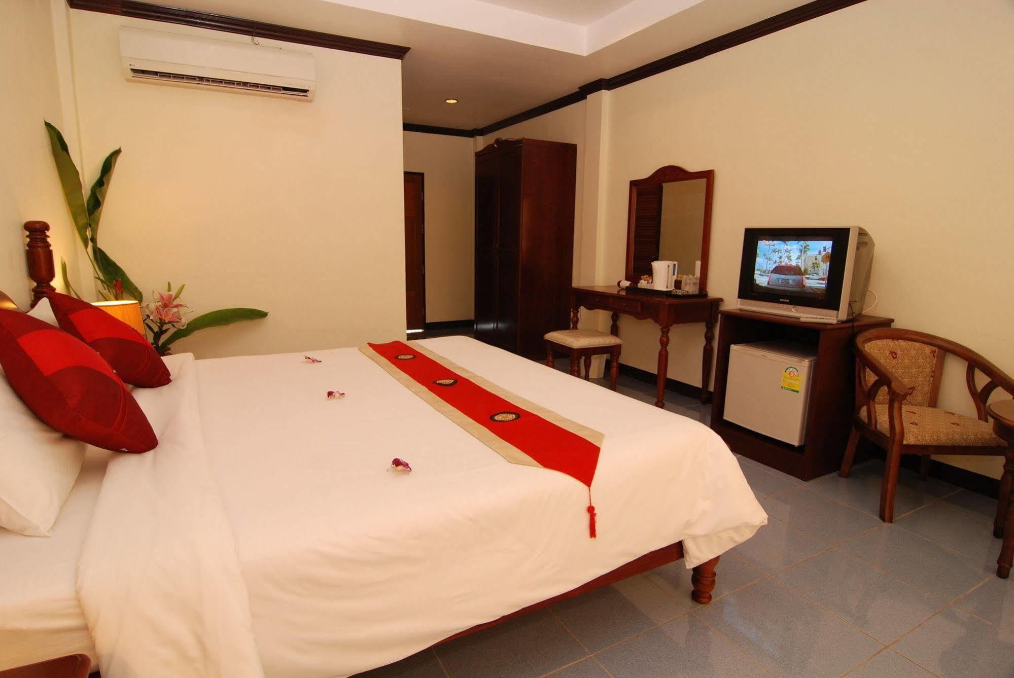 Lanta Seafront Resort Koh Lanta