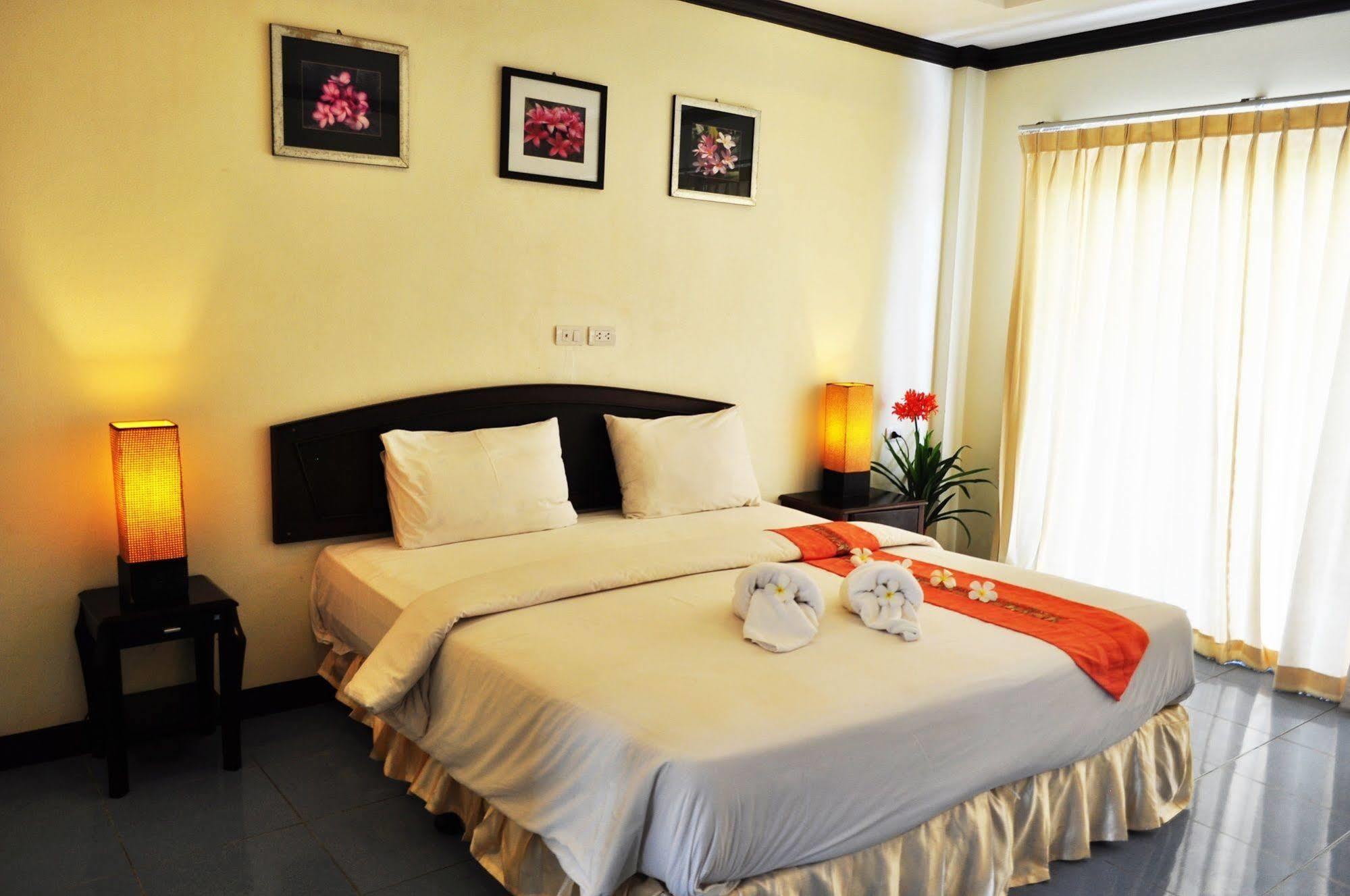 Lanta Seafront Resort