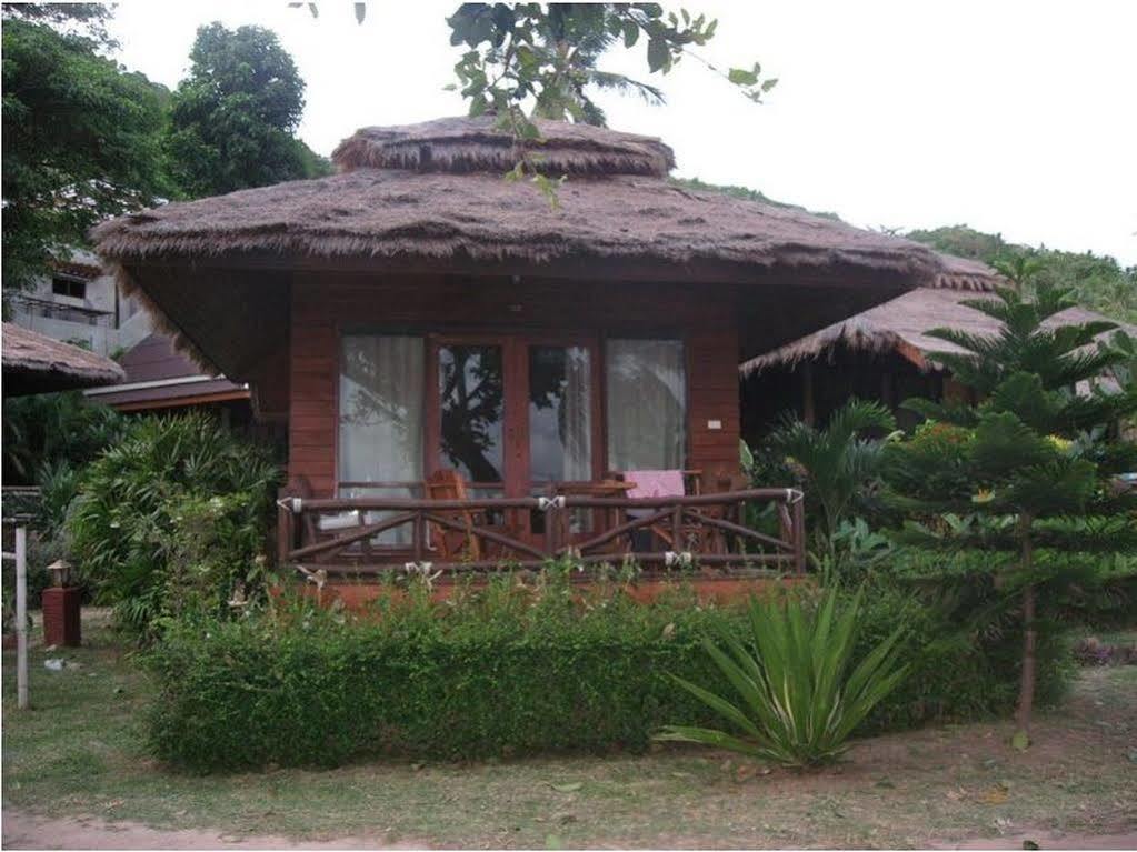 Bow Thong Resort