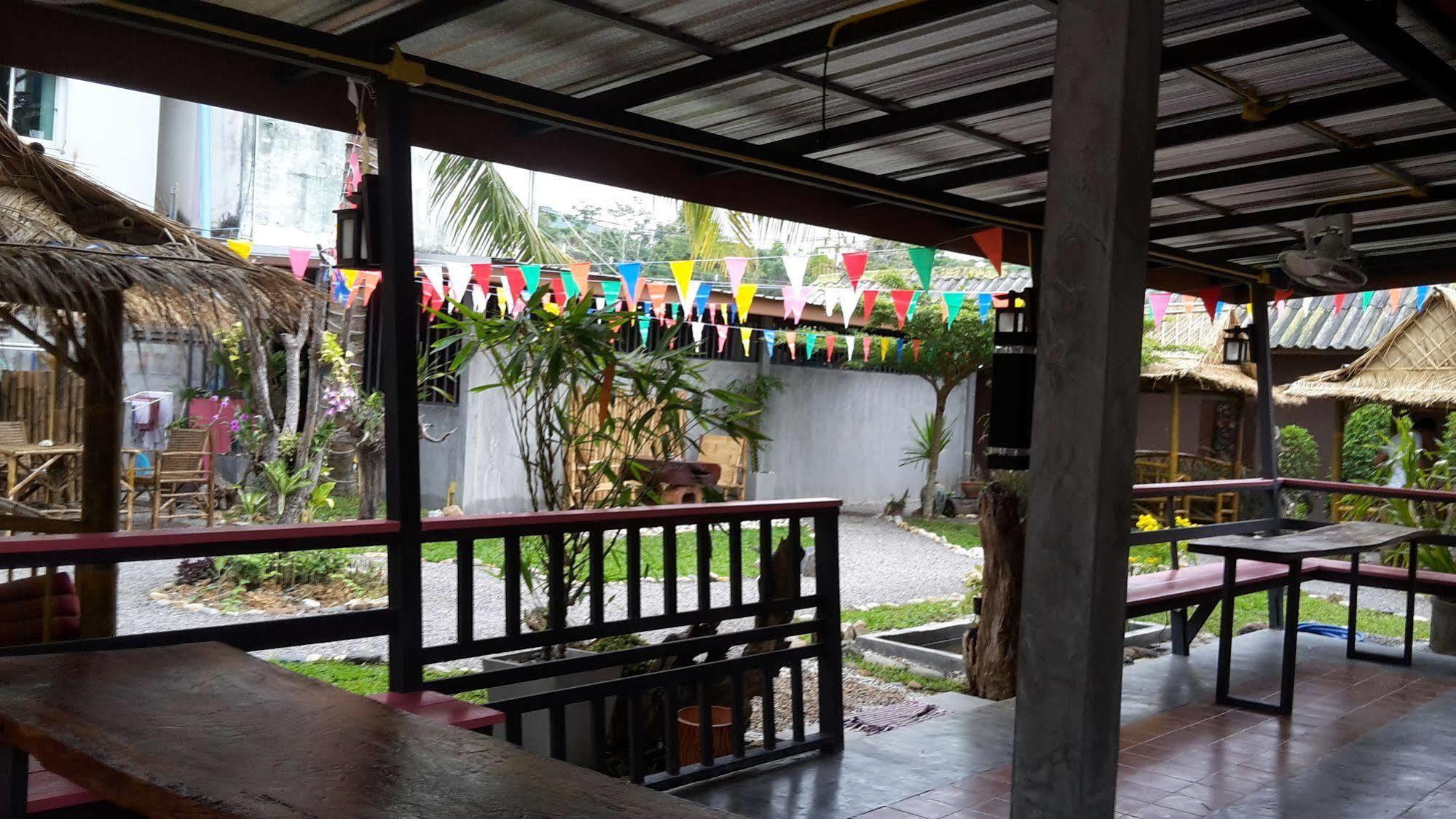 Hotel Pinky & - Sha Extra Koh Lanta