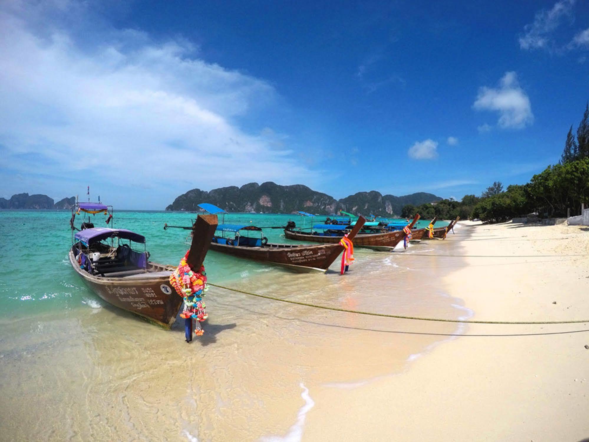 Long & Villa-sha Extra 3* Phi Phi Don