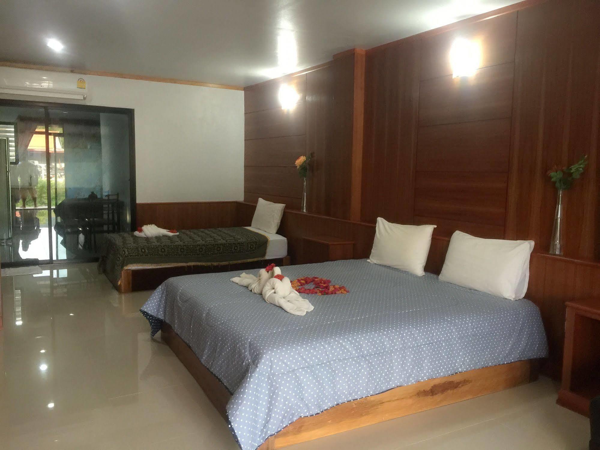 Poonsap Apartment Ban Ai Dao