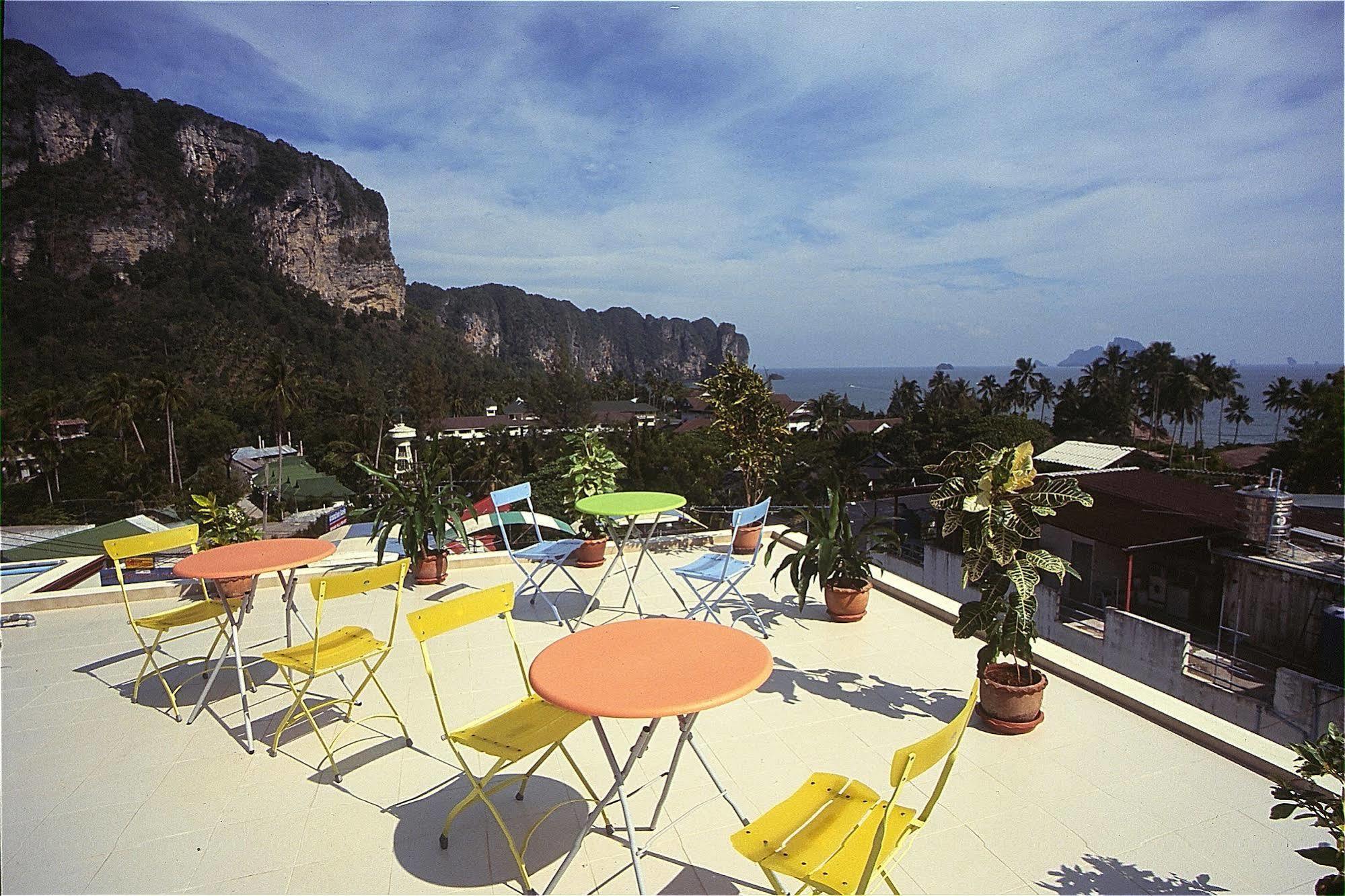 J 2* Ao Nang