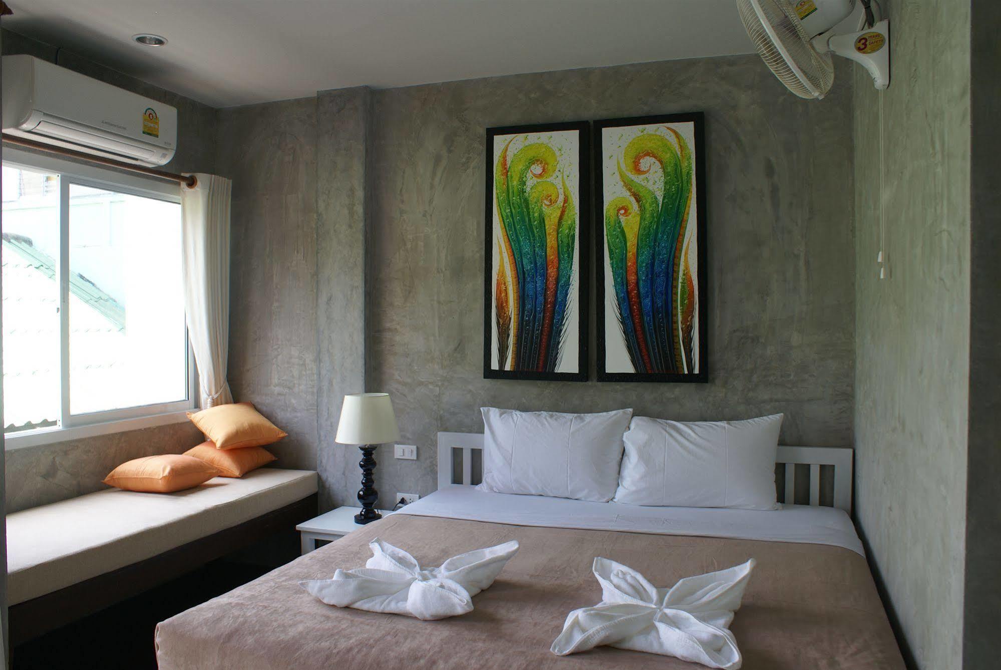 Ban'S Avenue Guesthouse 3*
