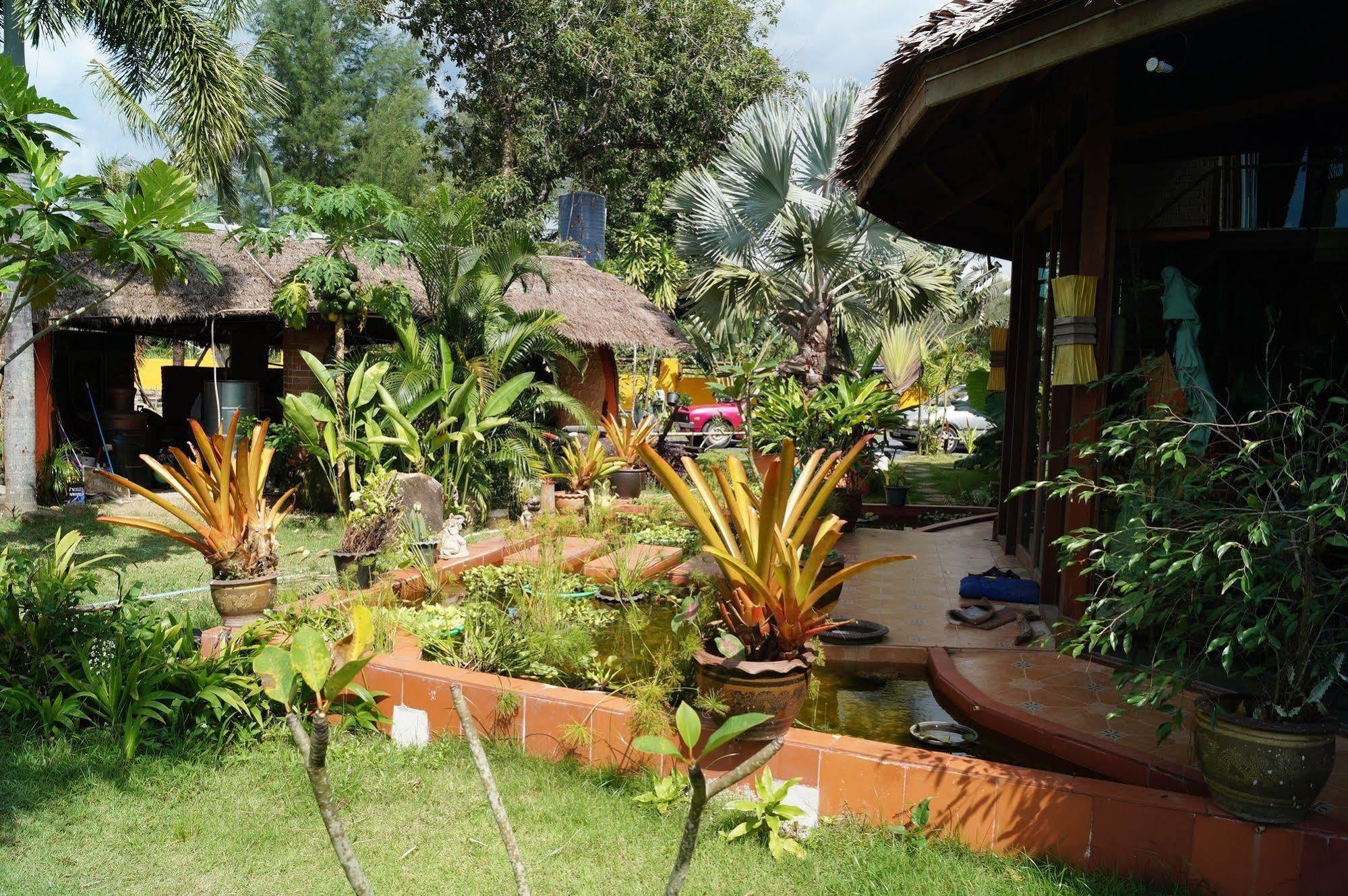 Relax Eco Life Center -