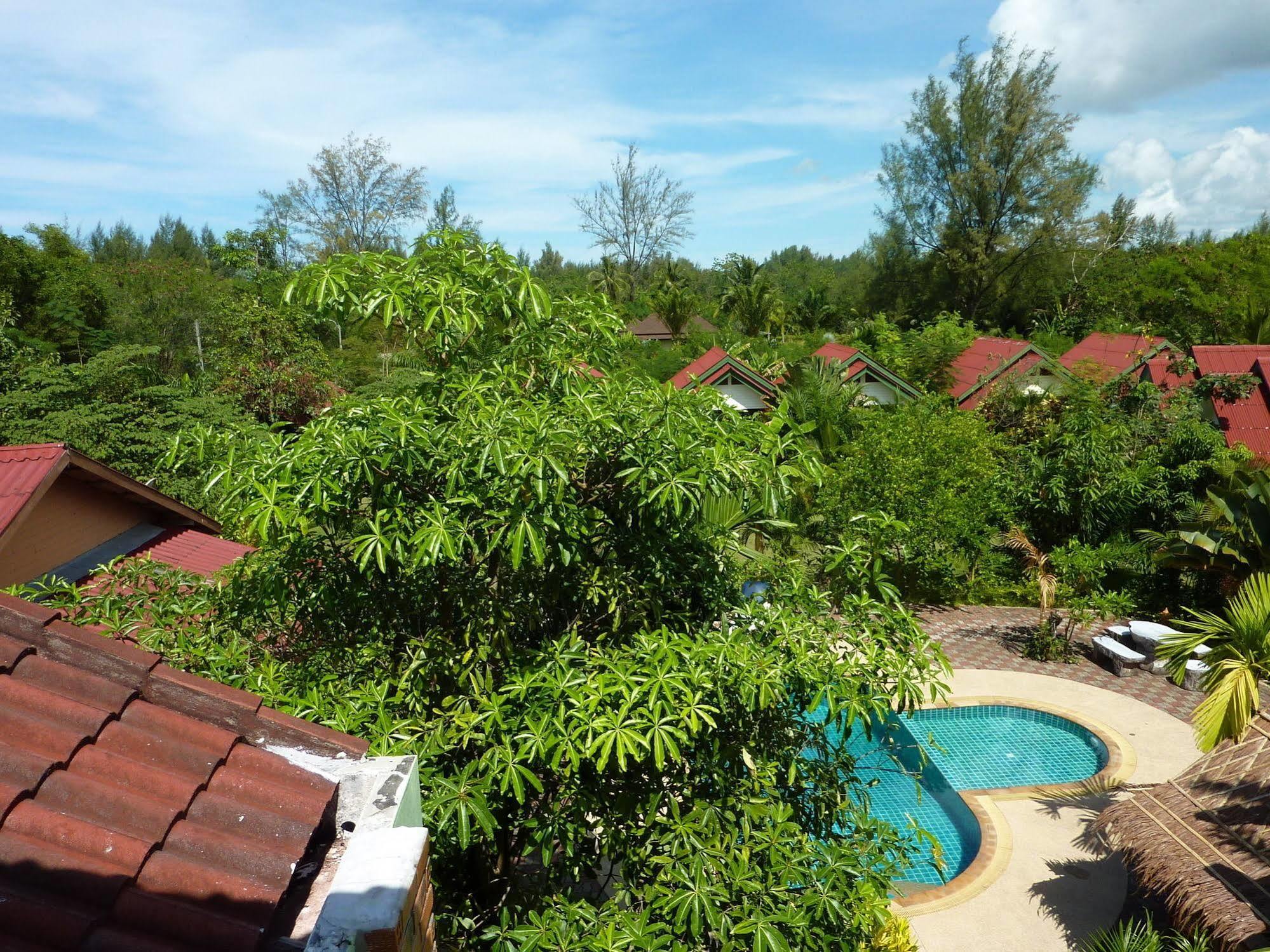 Resort Ladda 2*