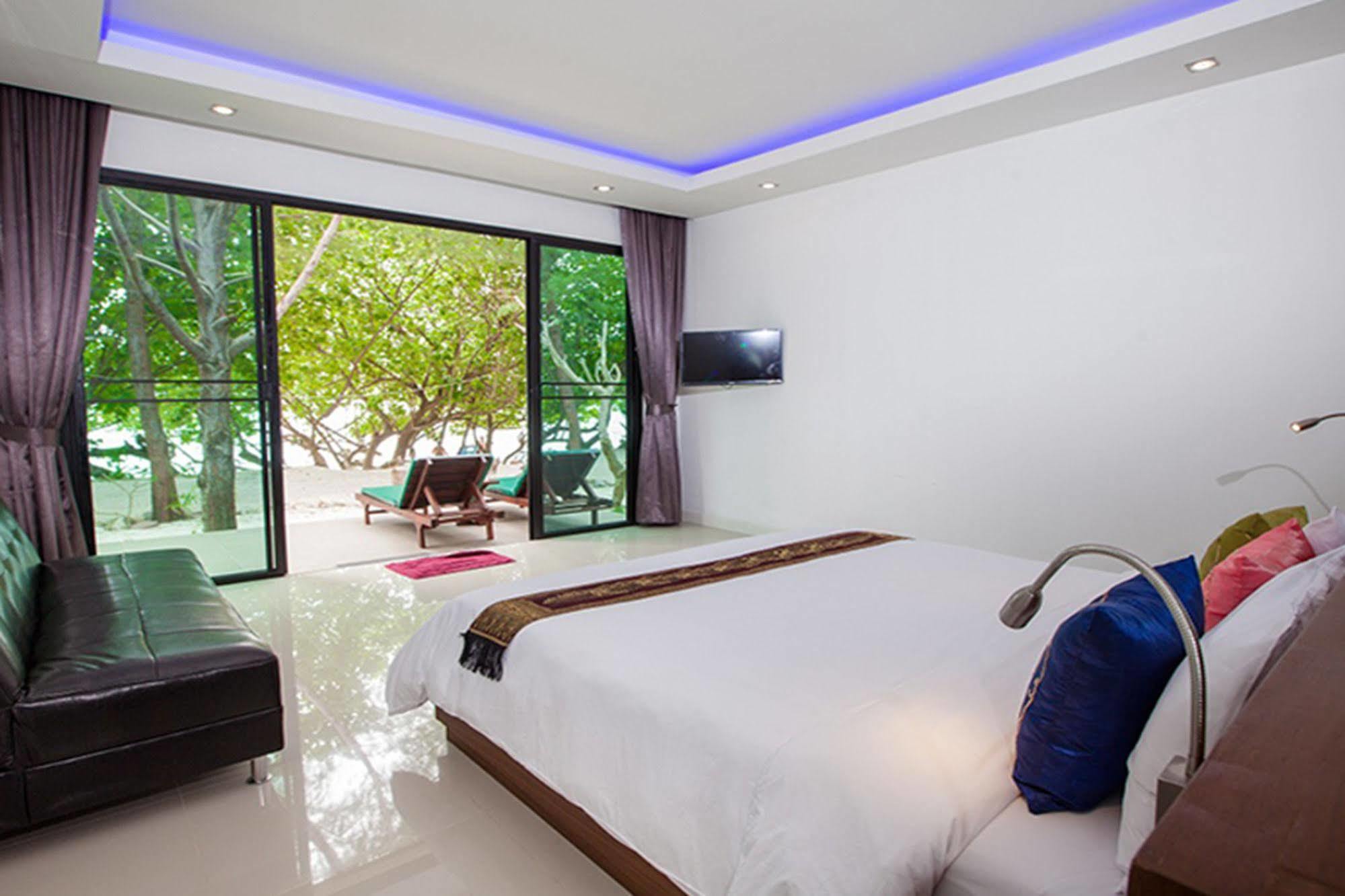 Resort Paradise 3*