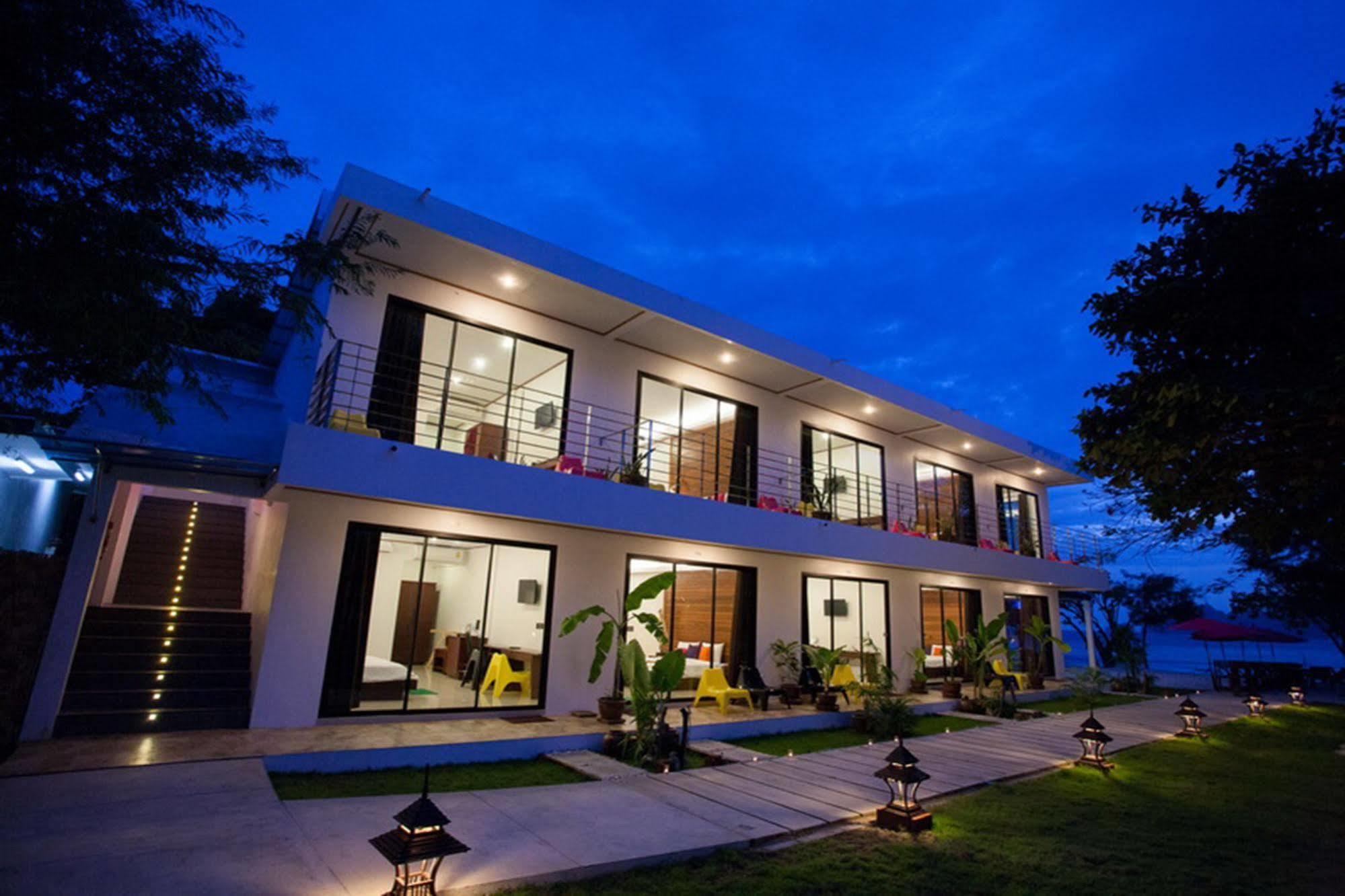 Paradise 3* Phi Phi Don