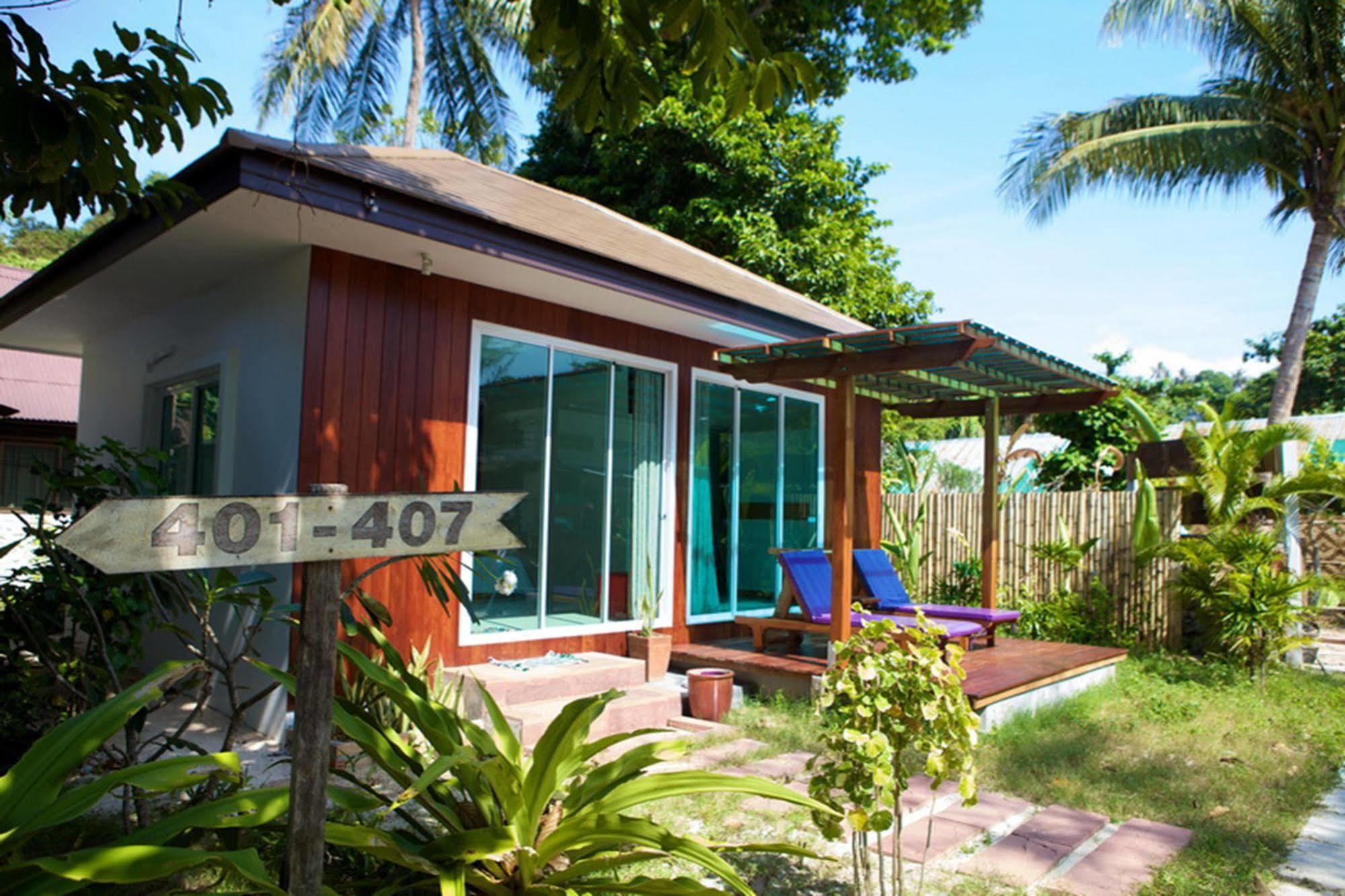 Paradise Resort 3*